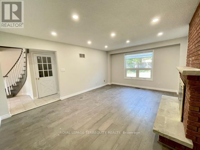 743 Fieldstone Road, Mississauga, Ontario  L5C 3K7 - Photo 16 - W13633576