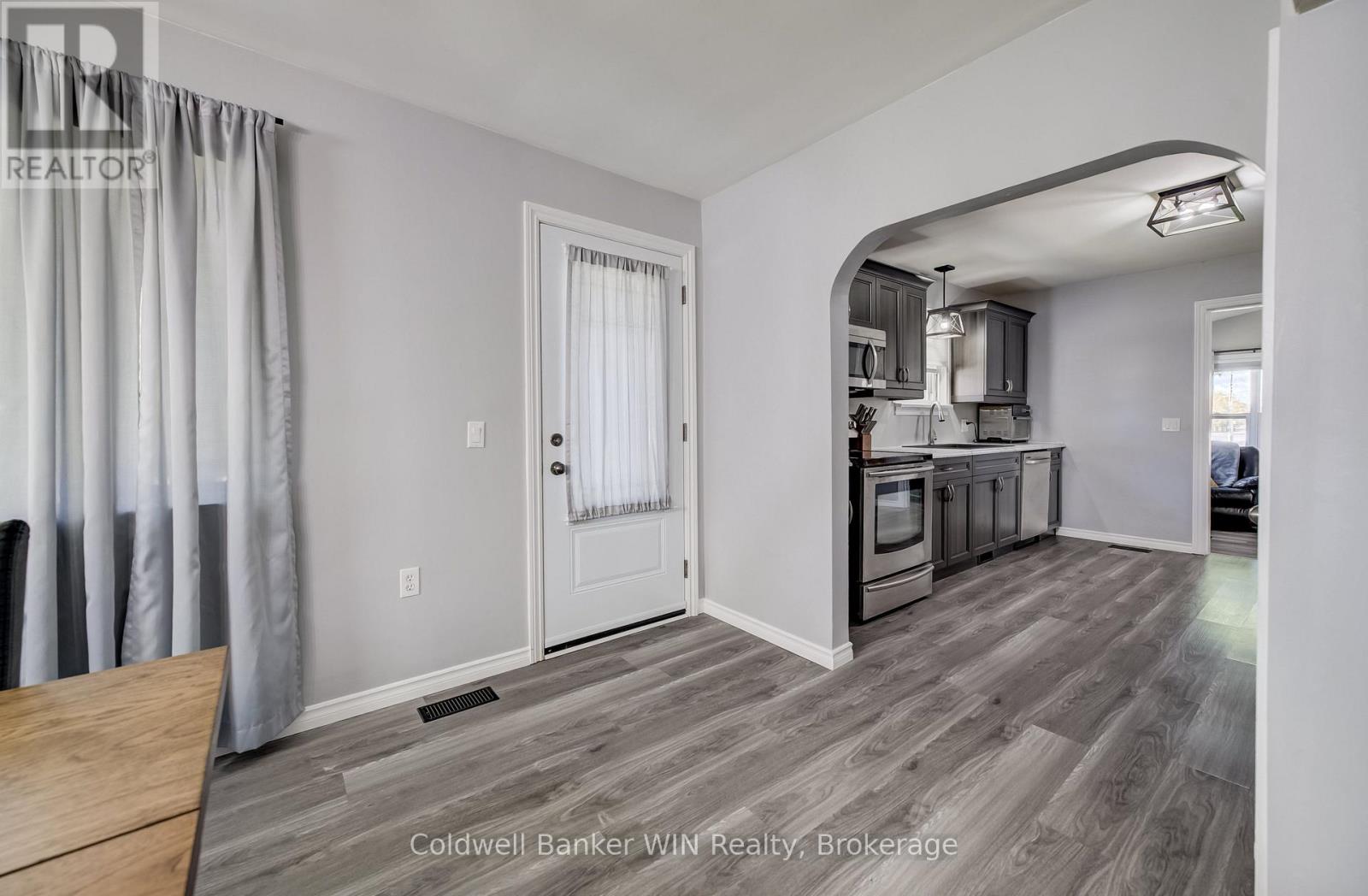 314 Wellington Street E, Wellington North, Ontario  N0G 2L2 - Photo 11 - X13845478