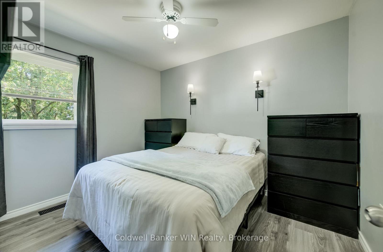 314 Wellington Street E, Wellington North, Ontario  N0G 2L2 - Photo 15 - X13845478