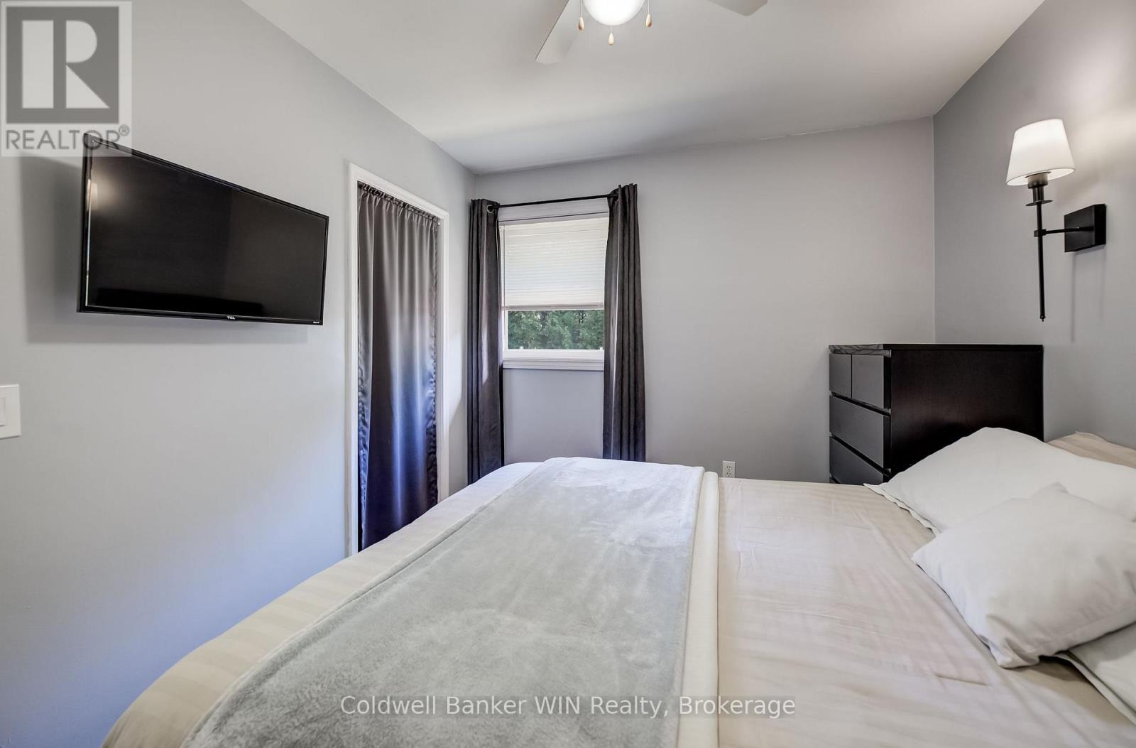 314 Wellington Street E, Wellington North, Ontario  N0G 2L2 - Photo 16 - X13845478