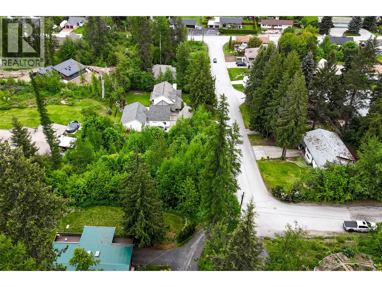 28 EVERGREEN Avenue, Fruitvale, British Columbia