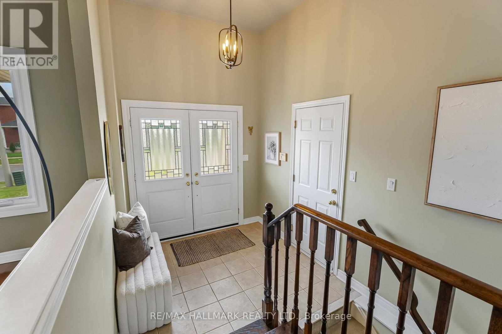 62 William Jose Court, Clarington, Ontario  L1B 1N6 - Photo 4 - E13845500