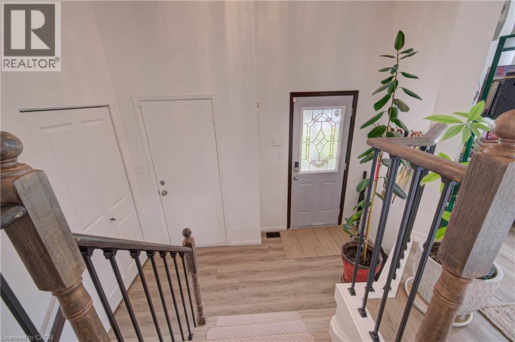 317 Christopher Drive, Cambridge, Ontario  N1P 1C6 - Photo 3 - 40867729