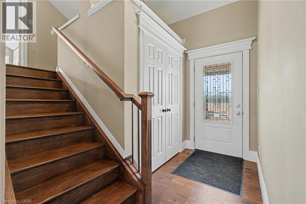 390 Sydenham Road, Dundas, Ontario  L9H 5E2 - Photo 4 - 40867878