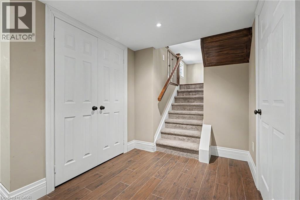 390 Sydenham Road, Dundas, Ontario  L9H 5E2 - Photo 32 - 40867878