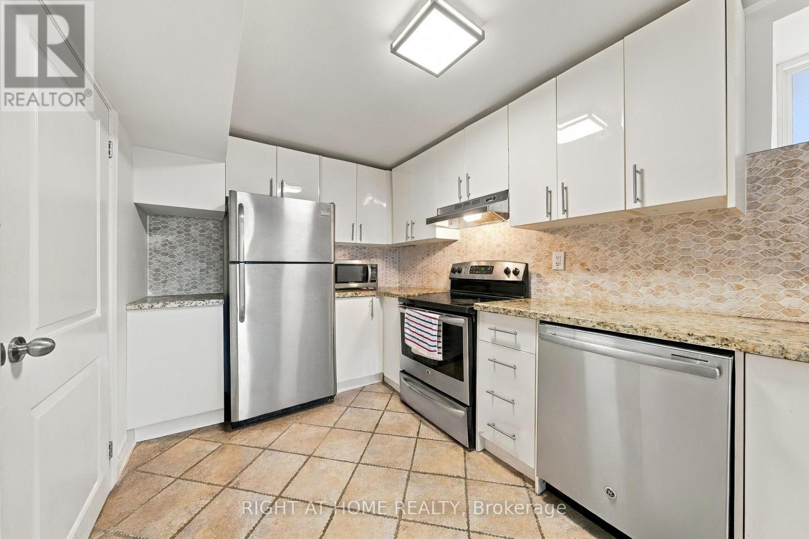1 - 490 Brock Avenue, Toronto, Ontario  M6H 3N3 - Photo 15 - C13811988