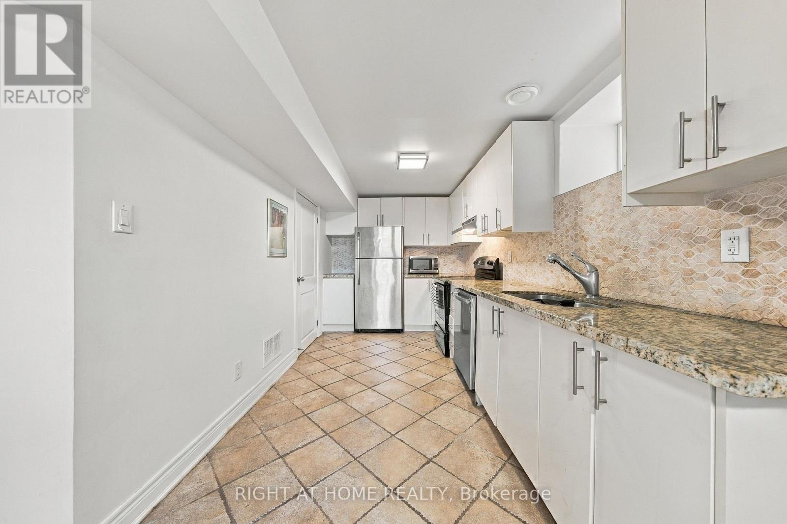 1 - 490 Brock Avenue, Toronto, Ontario  M6H 3N3 - Photo 14 - C13811988