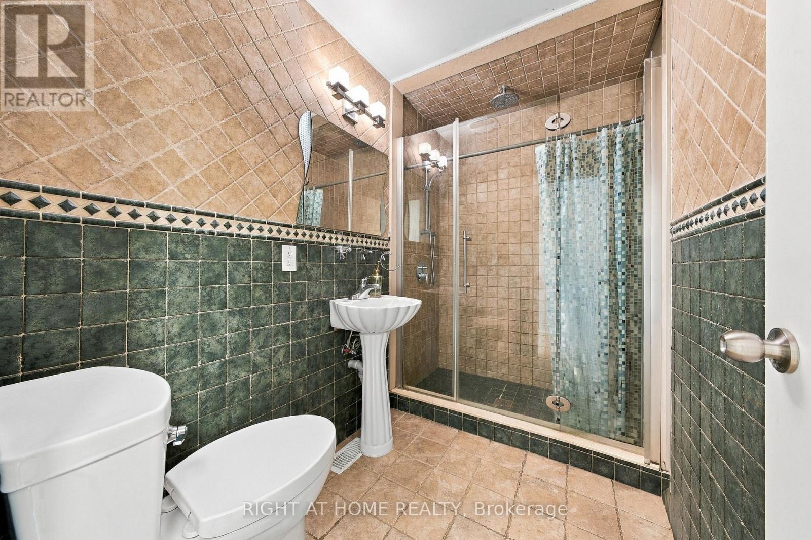 1 - 490 Brock Avenue, Toronto, Ontario  M6H 3N3 - Photo 5 - C13811988