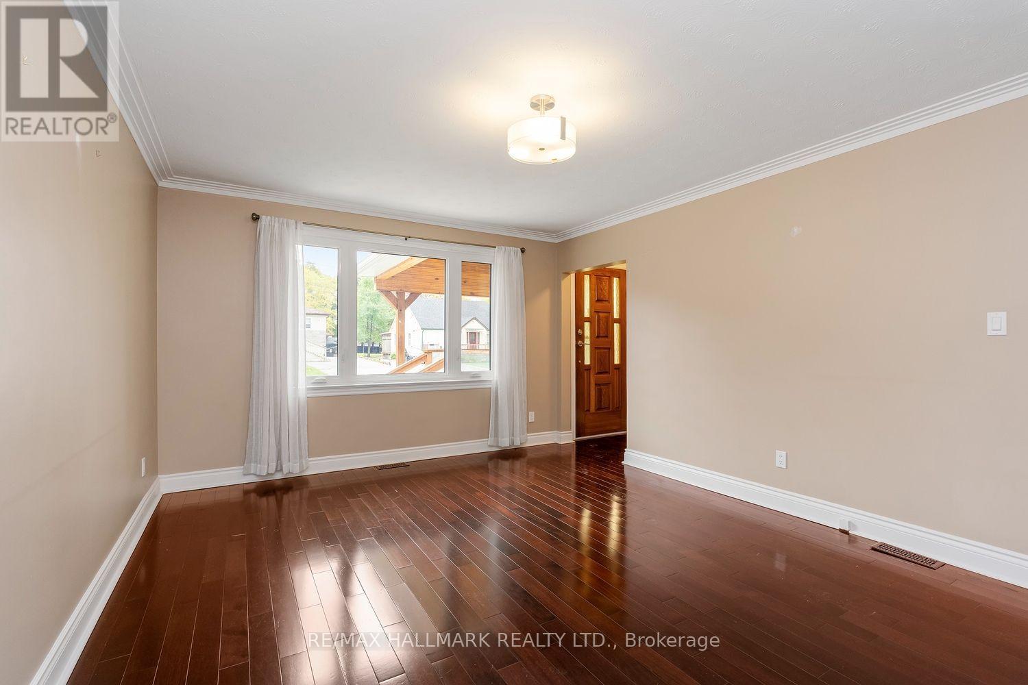 245 Elmwood Avenue, Richmond Hill, Ontario  L4C 1L3 - Photo 14 - N13824940