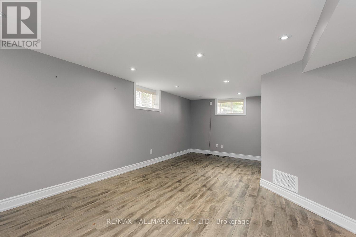 245 Elmwood Avenue, Richmond Hill, Ontario  L4C 1L3 - Photo 19 - N13824940