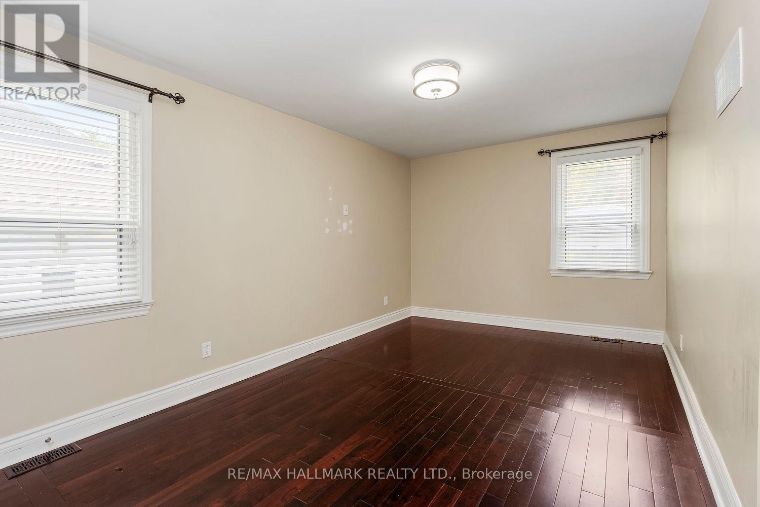 245 Elmwood Avenue, Richmond Hill, Ontario  L4C 1L3 - Photo 5 - N13824940