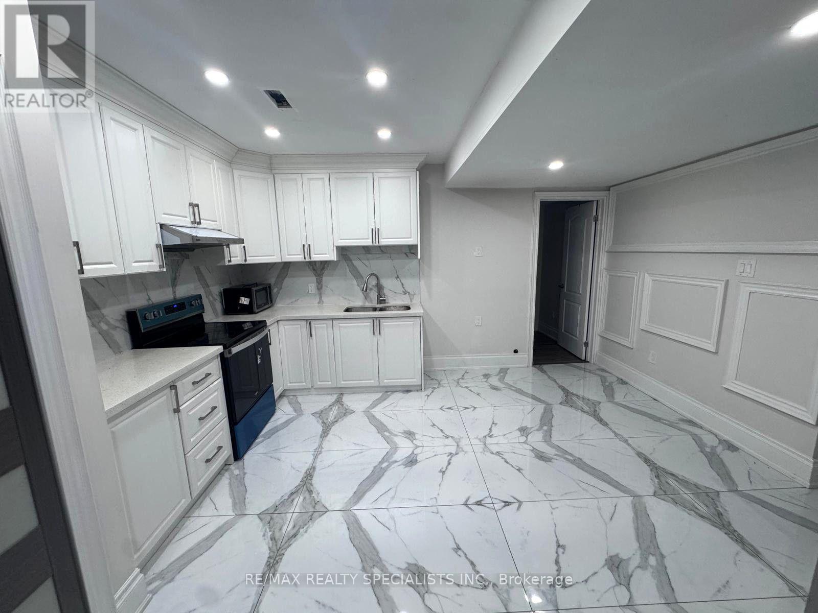 8619 Chickory Trail, Niagara Falls, Ontario  L2H 3S5 - Photo 13 - X13845466