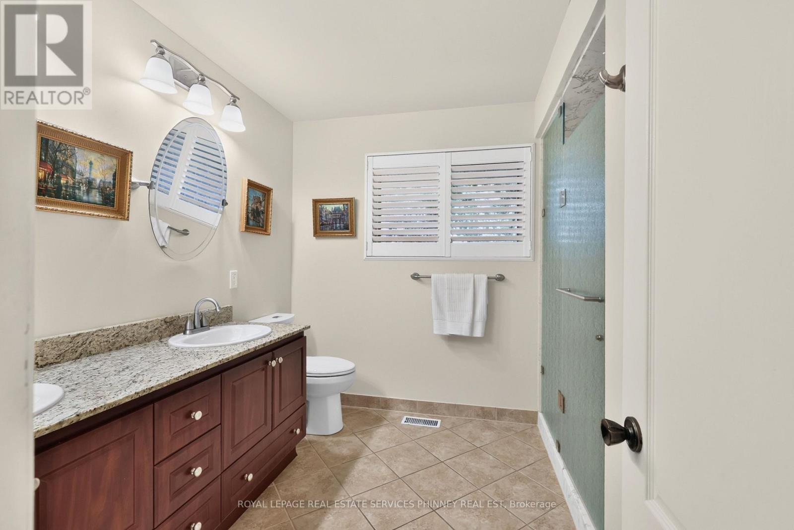 974 Owenwood Drive, Mississauga, Ontario  L5H 3J2 - Photo 19 - W13845444