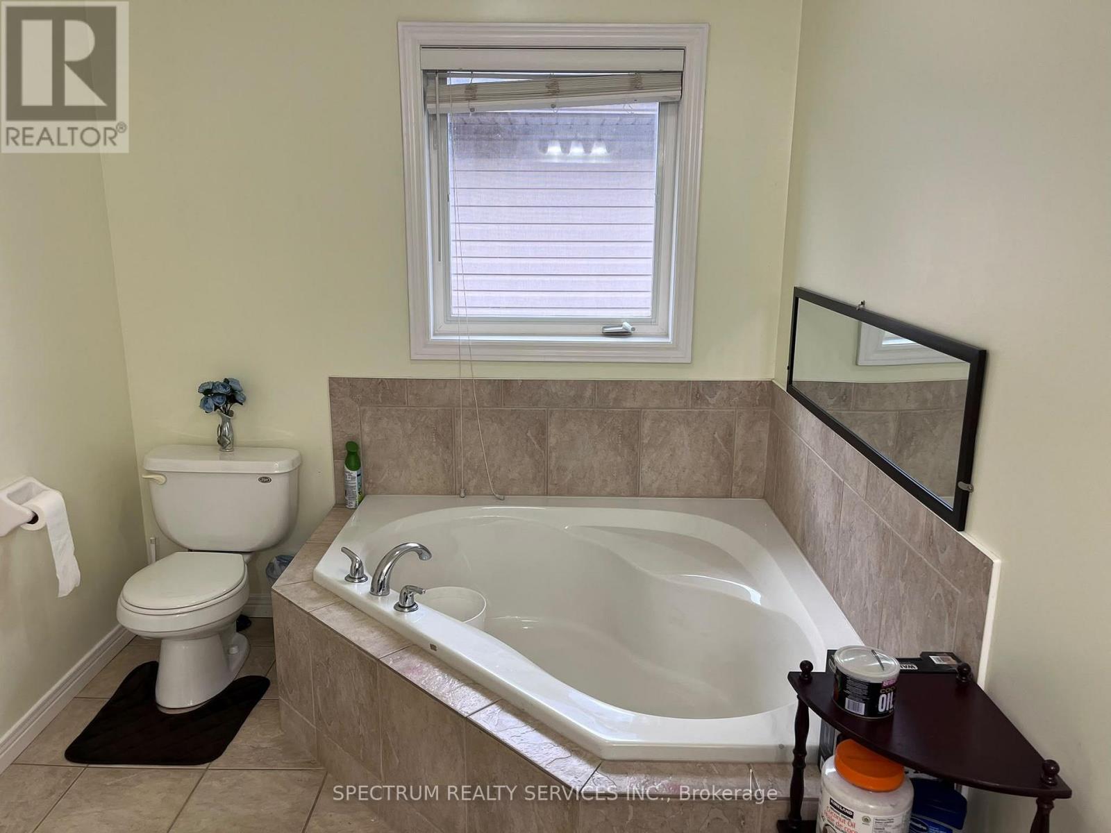 84 Blue Mountain Drive, Hamilton, Ontario  L0R 1P0 - Photo 18 - X13845370