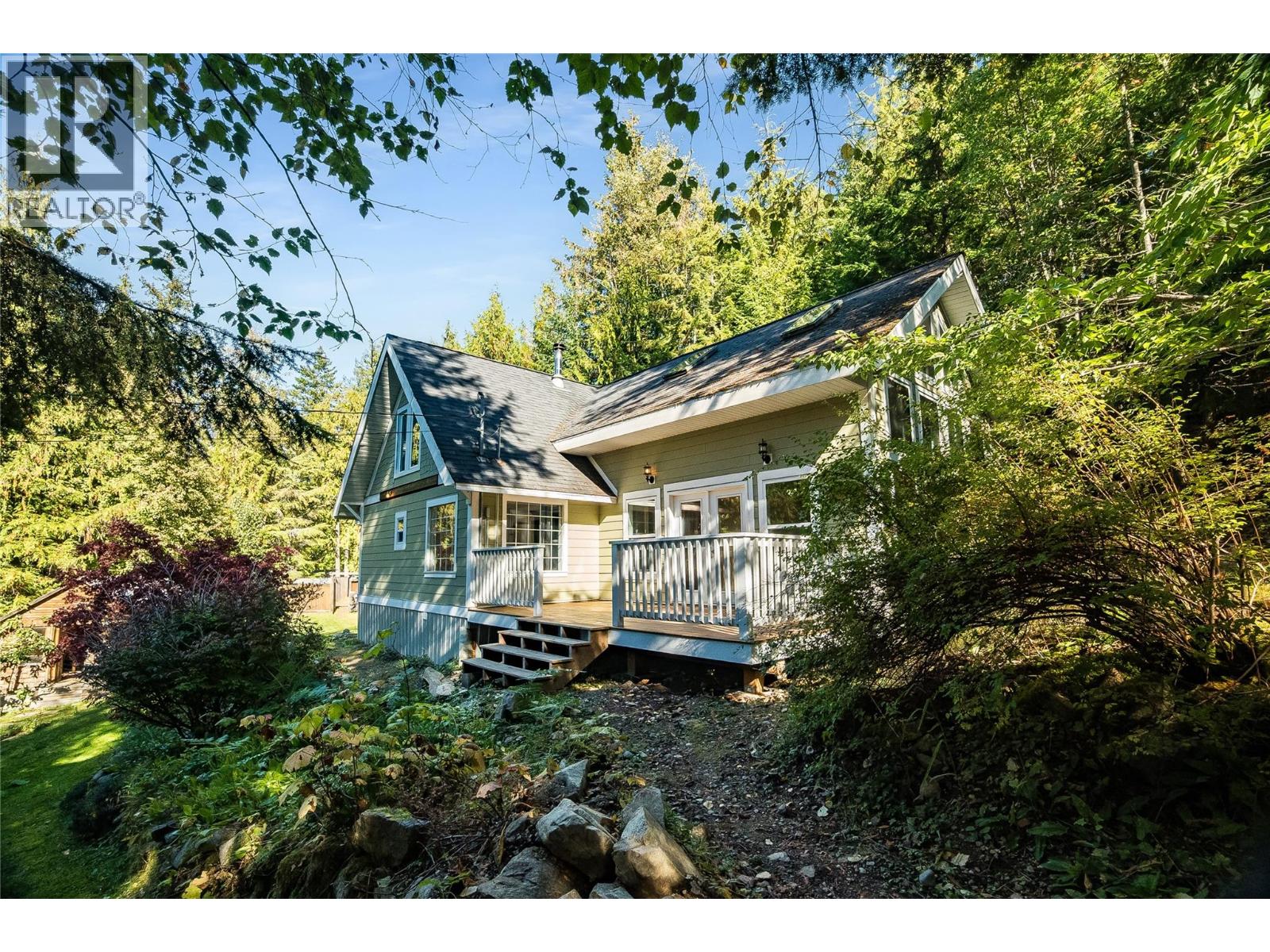215 Rainbow Ridge Road, Procter, British Columbia  V0G 1V0 - Photo 3 - 10402160