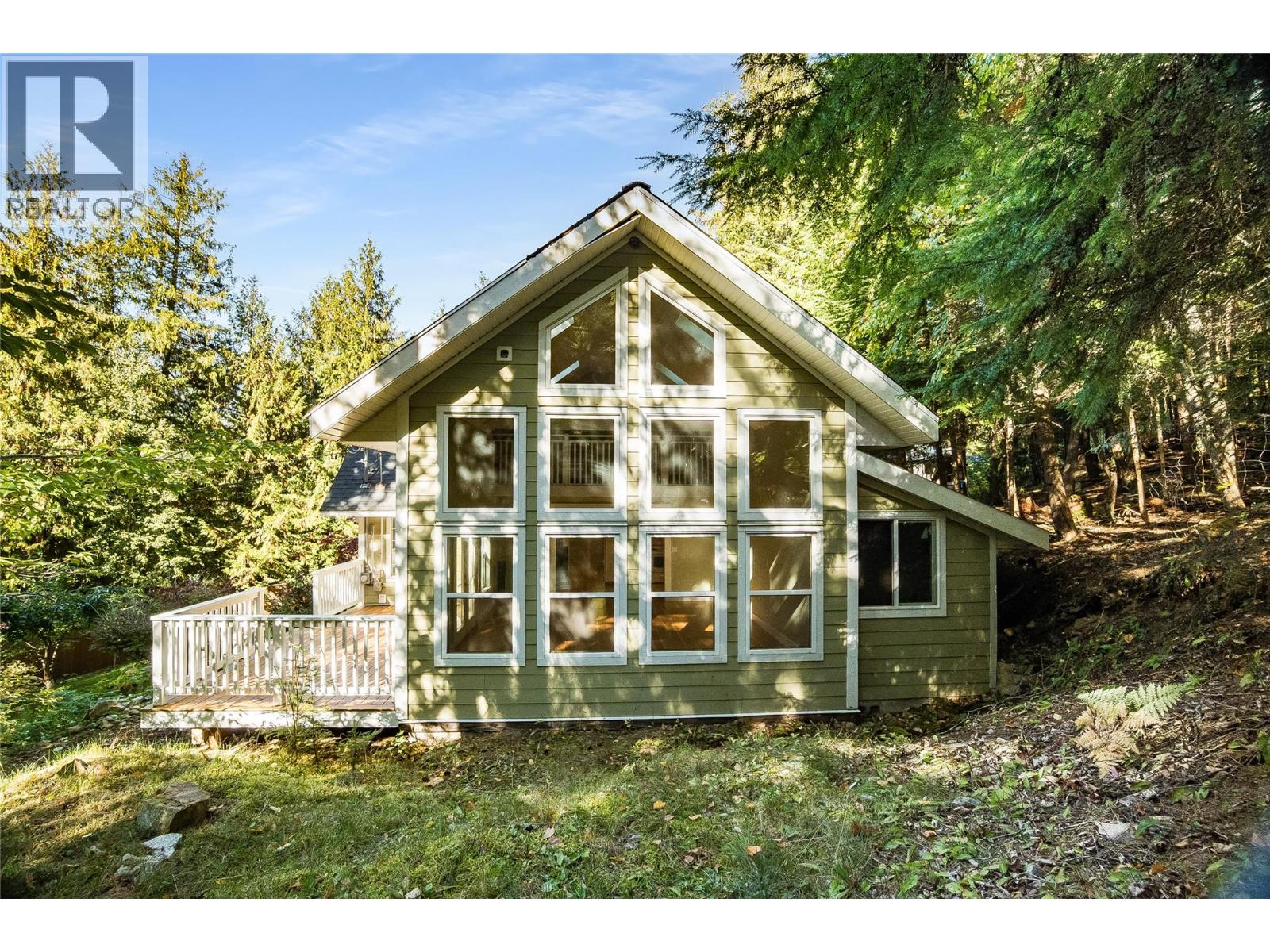 215 Rainbow Ridge Road, Procter, British Columbia  V0G 1V0 - Photo 2 - 10402160