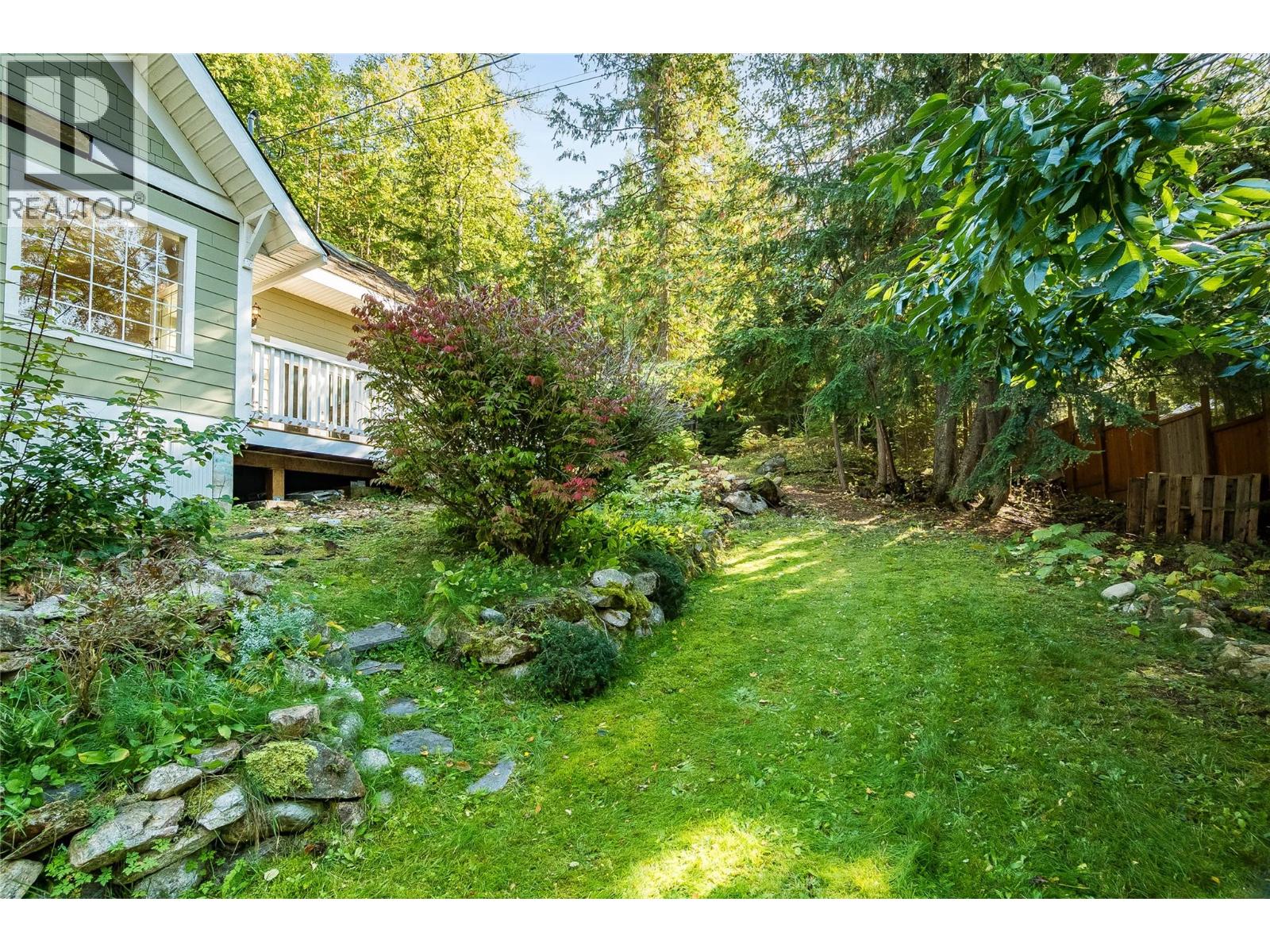 215 Rainbow Ridge Road, Procter, British Columbia  V0G 1V0 - Photo 9 - 10402160