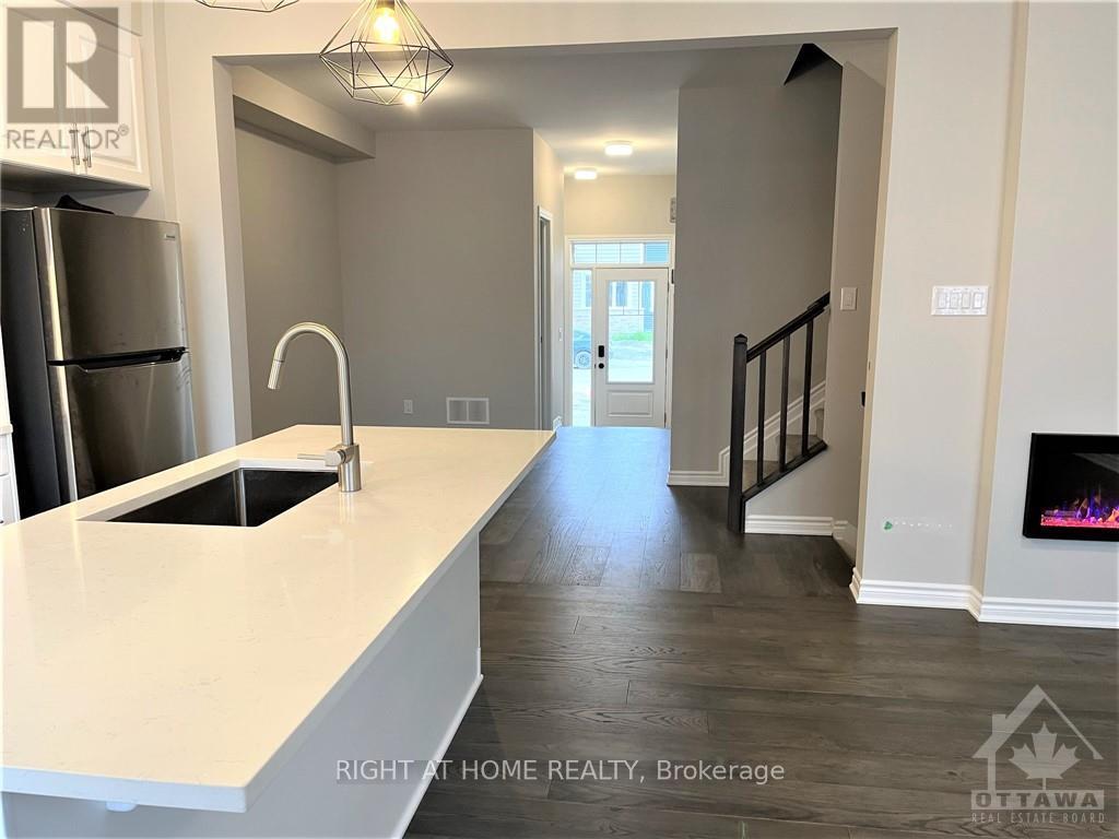 681 Allied Mews, Ottawa, Ontario K2S 2Z6 - Photo 9 - X13845694