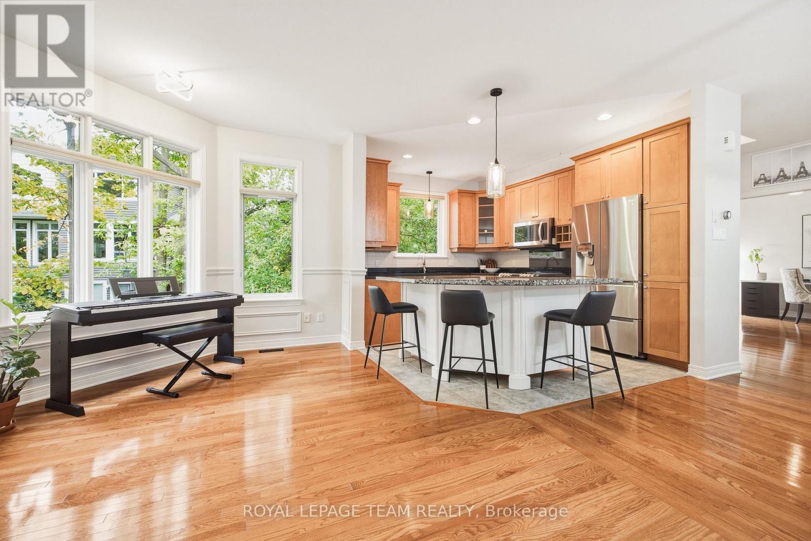 19 Creeks End Lane, Ottawa, Ontario K2H 1C7 - Photo 12 - X13845704