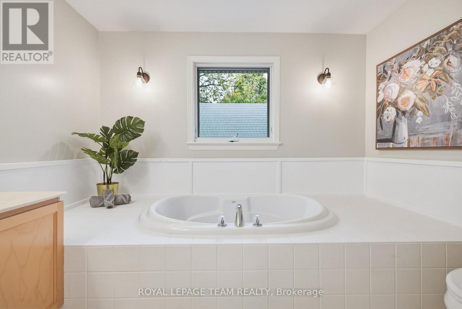 19 Creeks End Lane, Ottawa, Ontario K2H 1C7 - Photo 28 - X13845704
