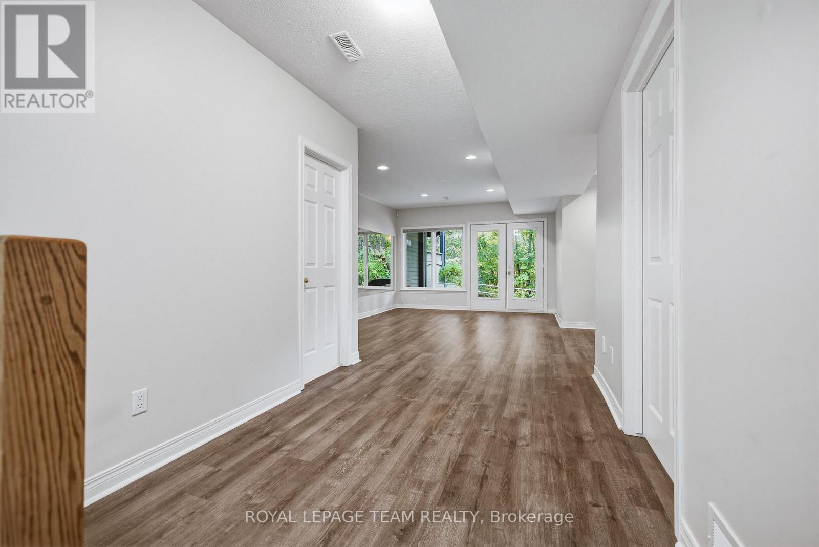 19 Creeks End Lane, Ottawa, Ontario K2H 1C7 - Photo 36 - X13845704