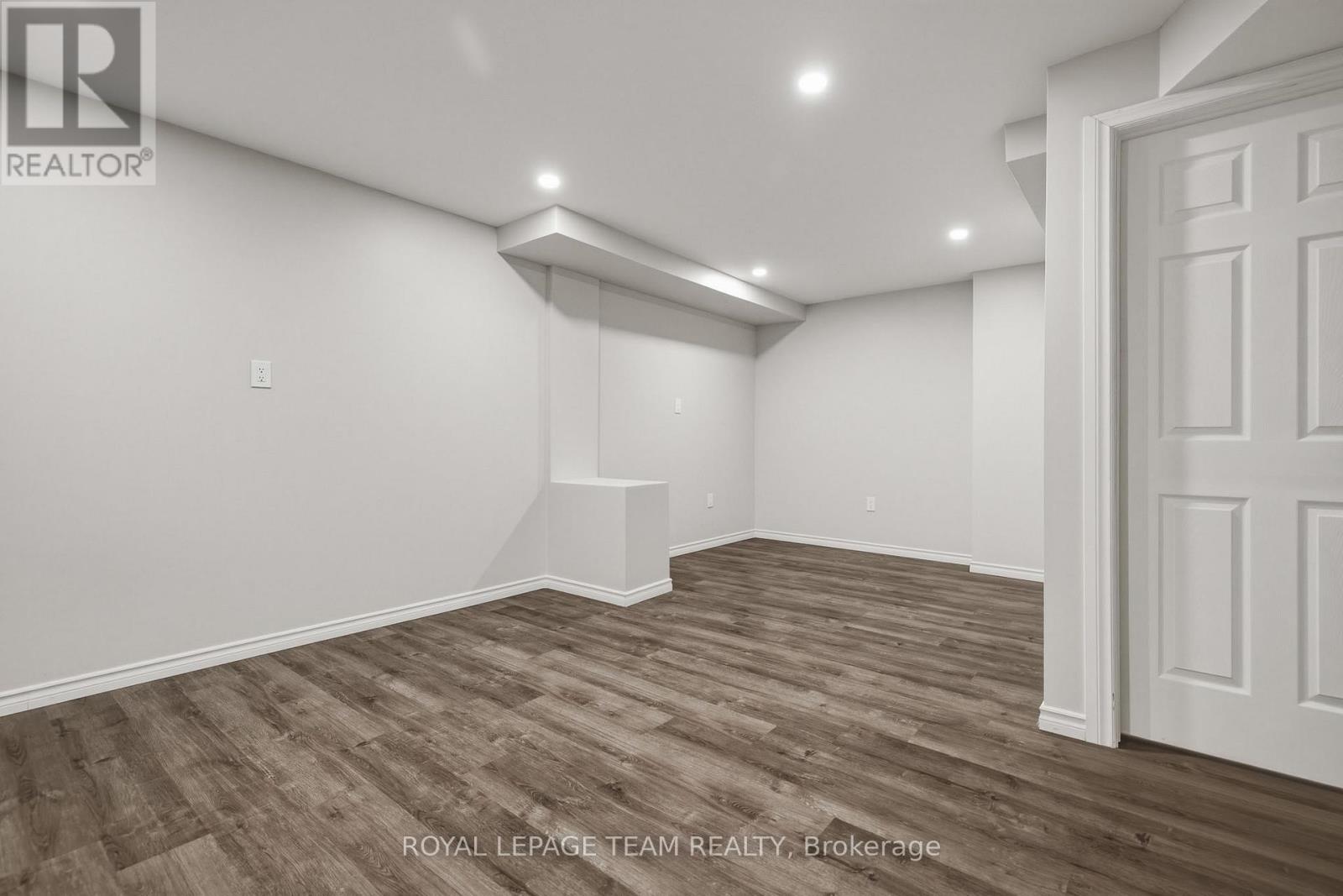 19 Creeks End Lane, Ottawa, Ontario K2H 1C7 - Photo 39 - X13845704