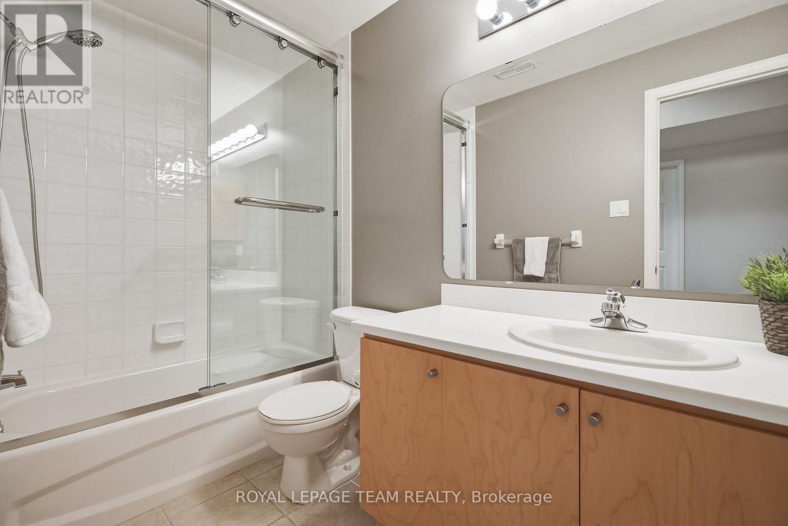 19 Creeks End Lane, Ottawa, Ontario K2H 1C7 - Photo 41 - X13845704