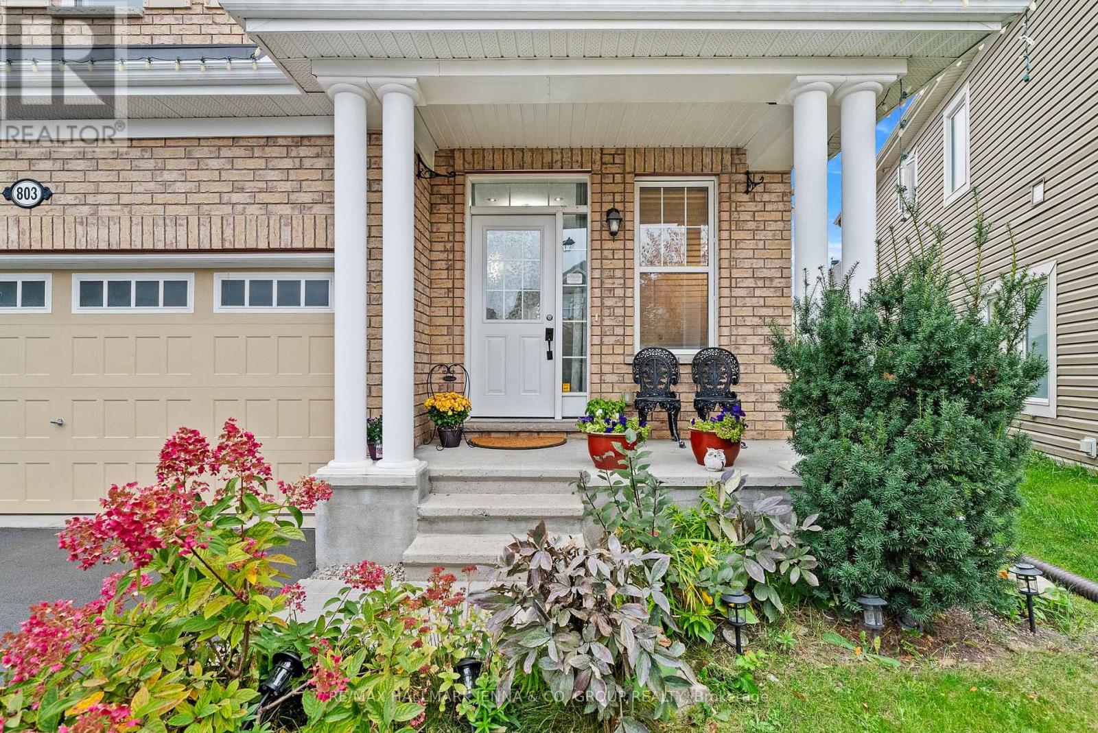 803 Logperch Circle, Ottawa, Ontario K2J 6K3 - Photo 2 - X13845710