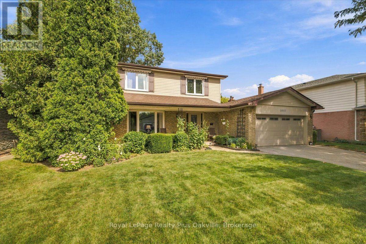 2507 Woburn Crescent, Oakville, Ontario  L6L 5E8 - Photo 2 - W13845616