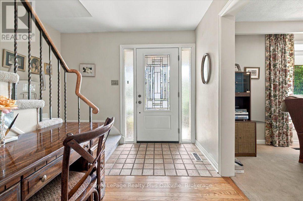 2507 Woburn Crescent, Oakville, Ontario  L6L 5E8 - Photo 5 - W13845616