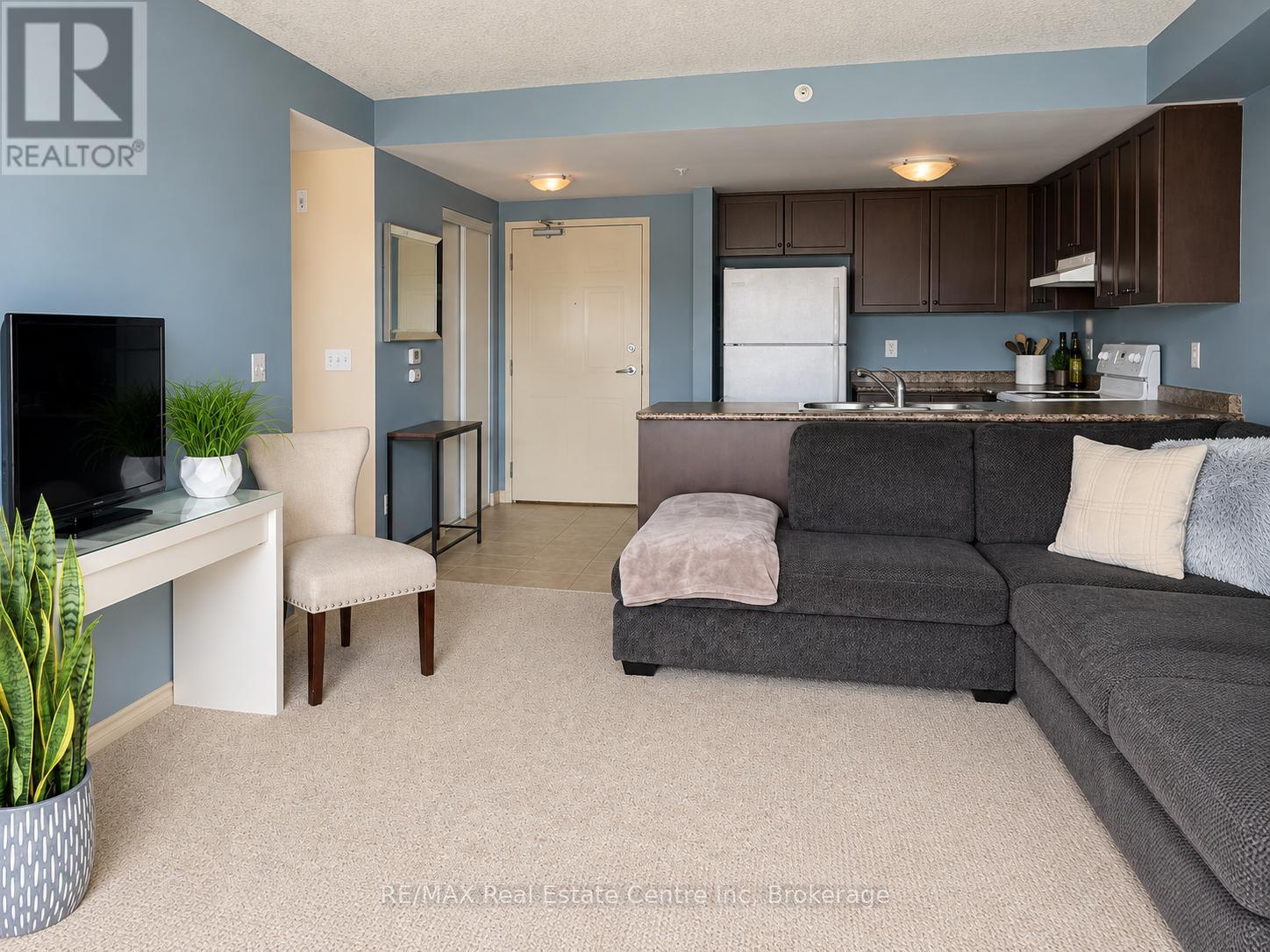 410 - 45 Goodwin Drive, Guelph, Ontario N1L 0E9 - Photo 3 - X13845590