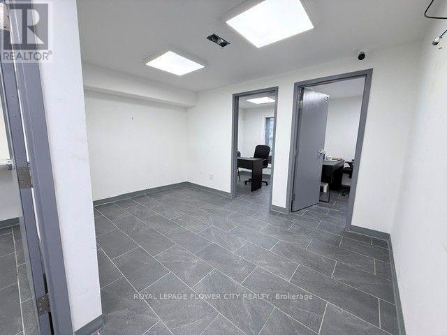 Upper - 43 Collier Street, Barrie (City Centre), Ontario  L4M 1G5 - Photo 8 - S13845682