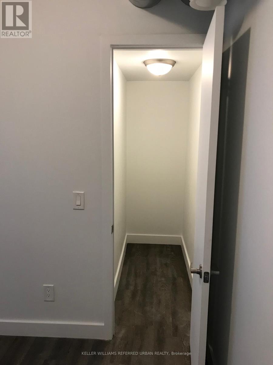 Room 2 - 344 Bartlett Avenue N, Toronto, Ontario  M6H 3G7 - Photo 7 - W13845560