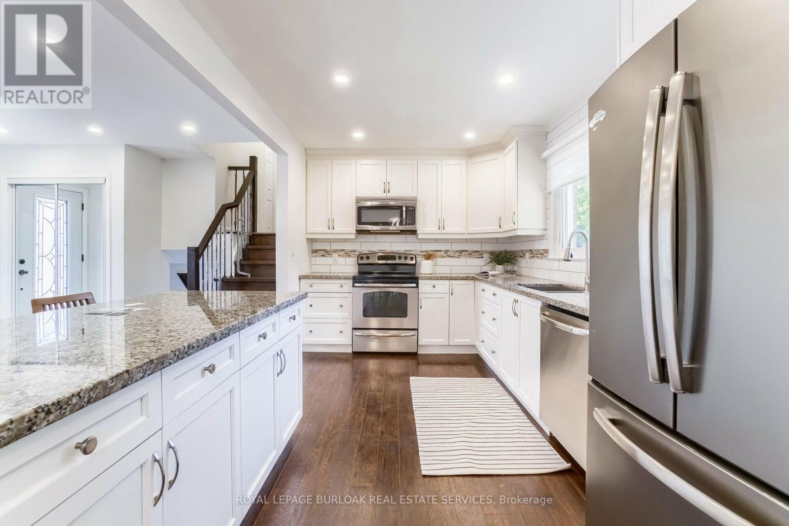 2121 Bridge Road, Oakville, Ontario  L6L 2E8 - Photo 8 - W13845570