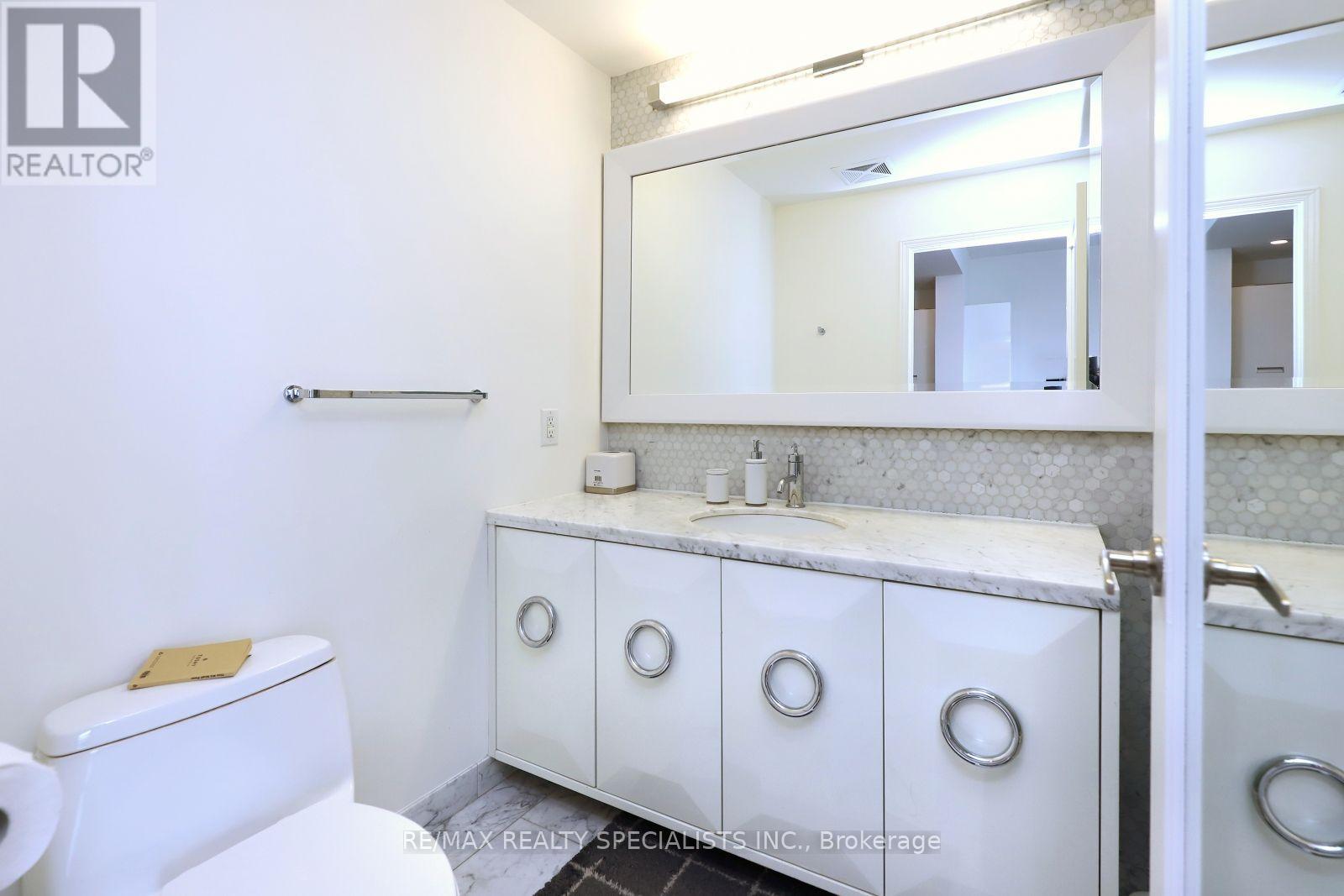 2103 - 88 Park Lawn Road, Toronto, Ontario  M8Y 0B5 - Photo 21 - W13845572
