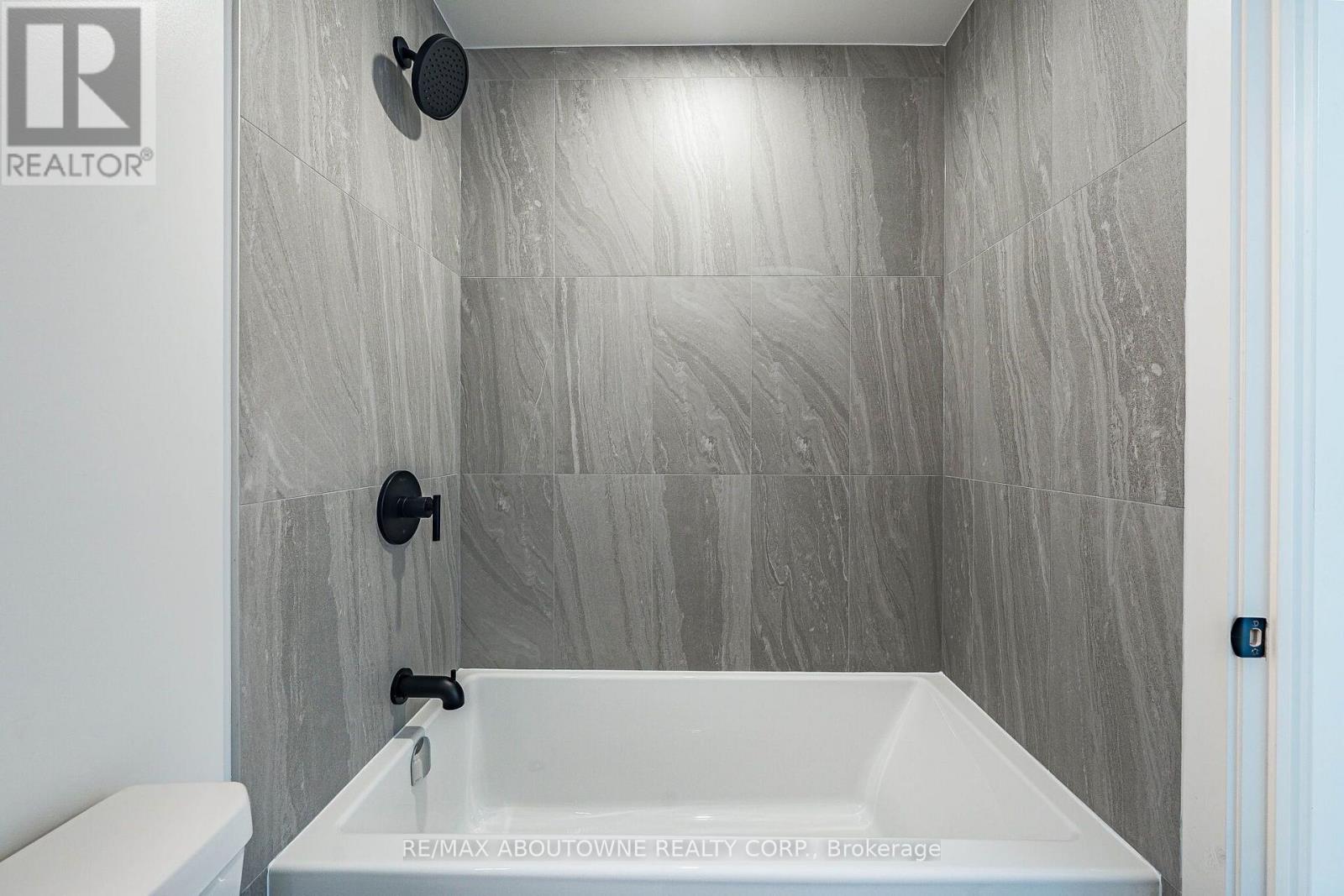 2703 - 1185 Dupont Street, Toronto, Ontario  M6H 0G5 - Photo 25 - W13845620