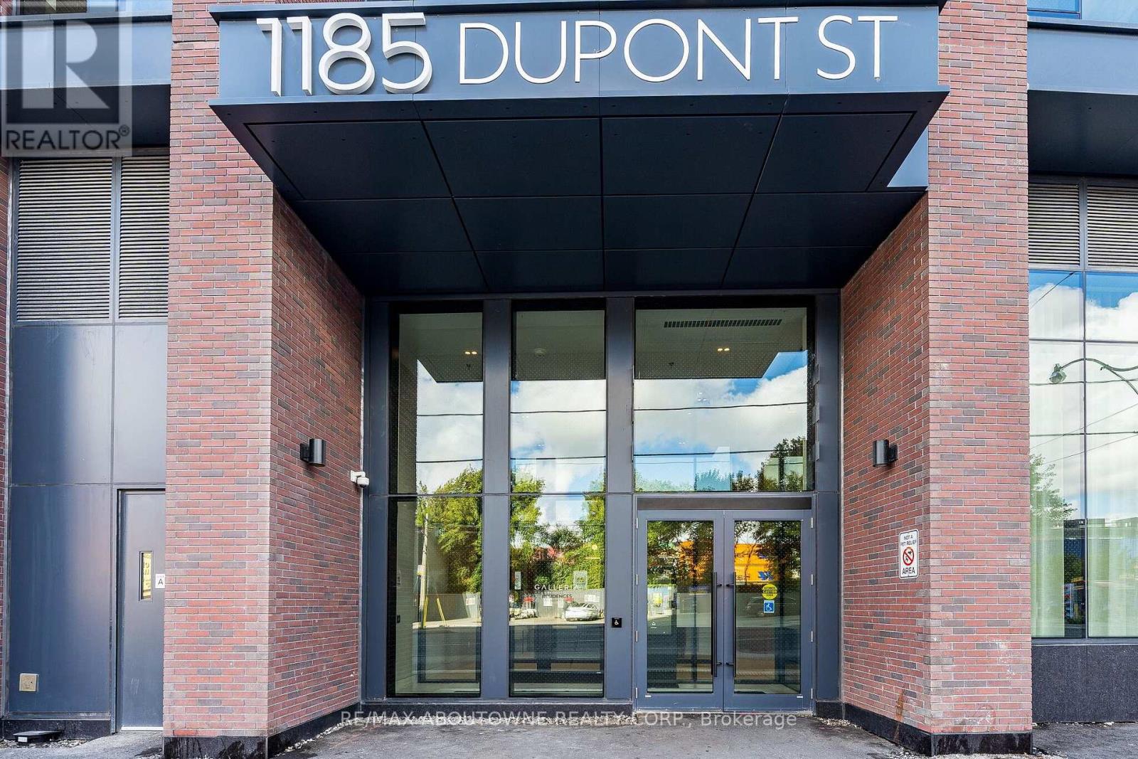 2703 - 1185 Dupont Street, Toronto, Ontario  M6H 0G5 - Photo 3 - W13845620