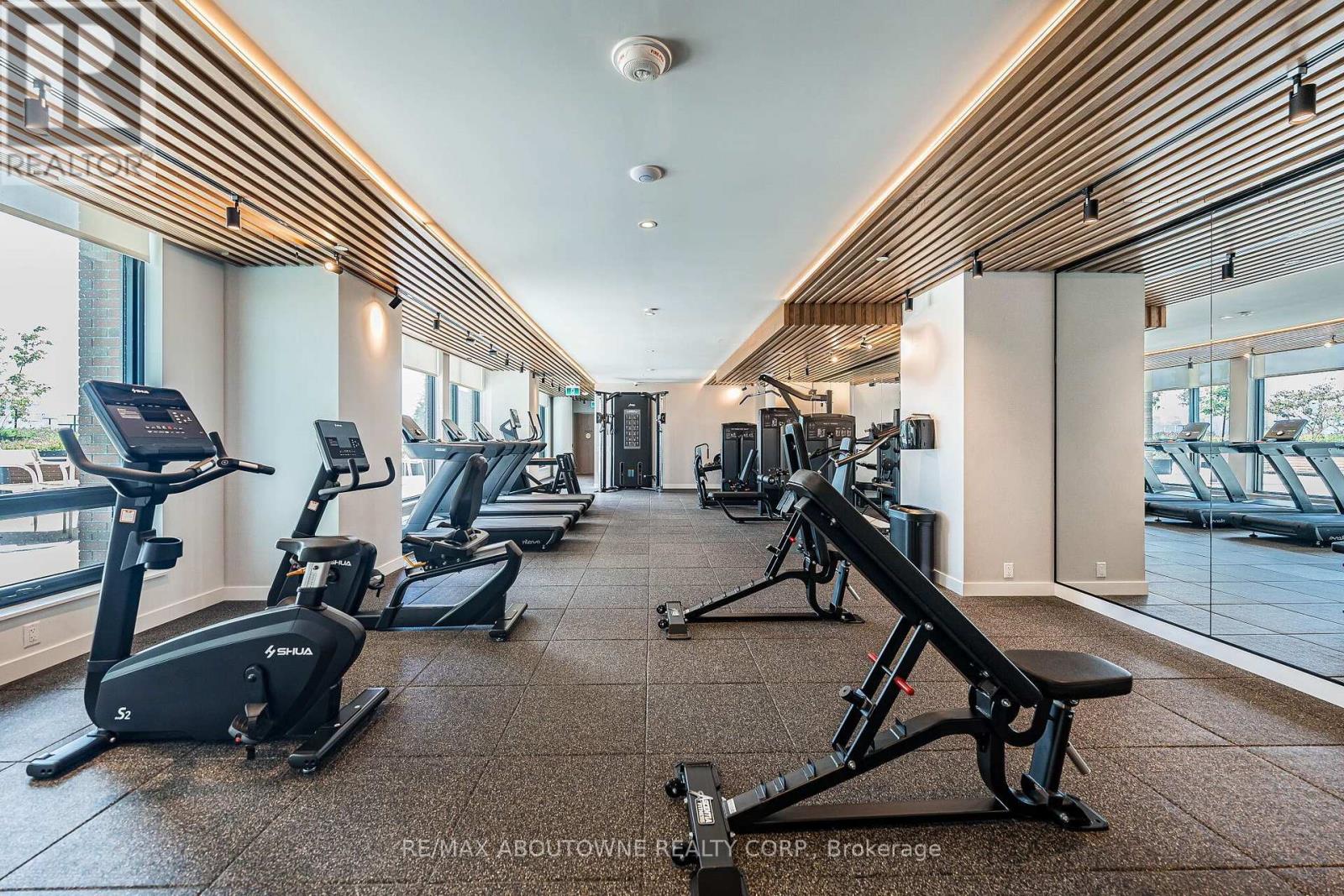 2703 - 1185 Dupont Street, Toronto, Ontario  M6H 0G5 - Photo 33 - W13845620