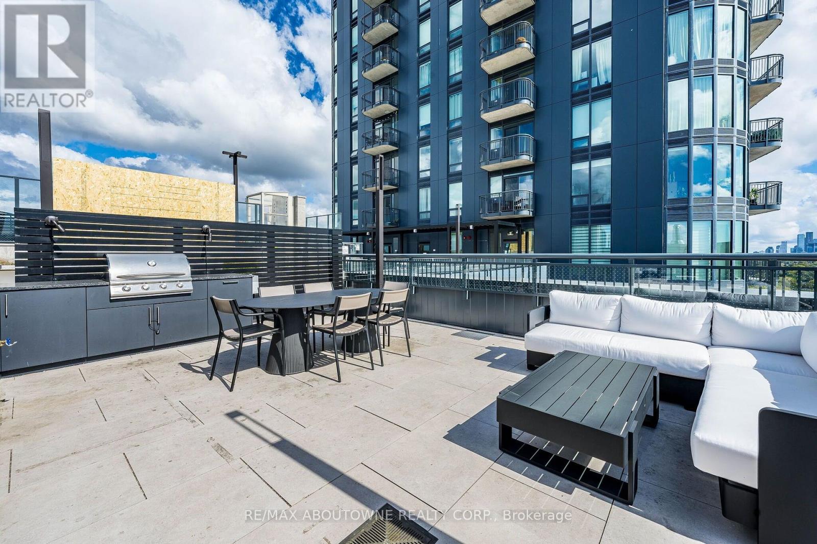 2703 - 1185 Dupont Street, Toronto, Ontario  M6H 0G5 - Photo 49 - W13845620