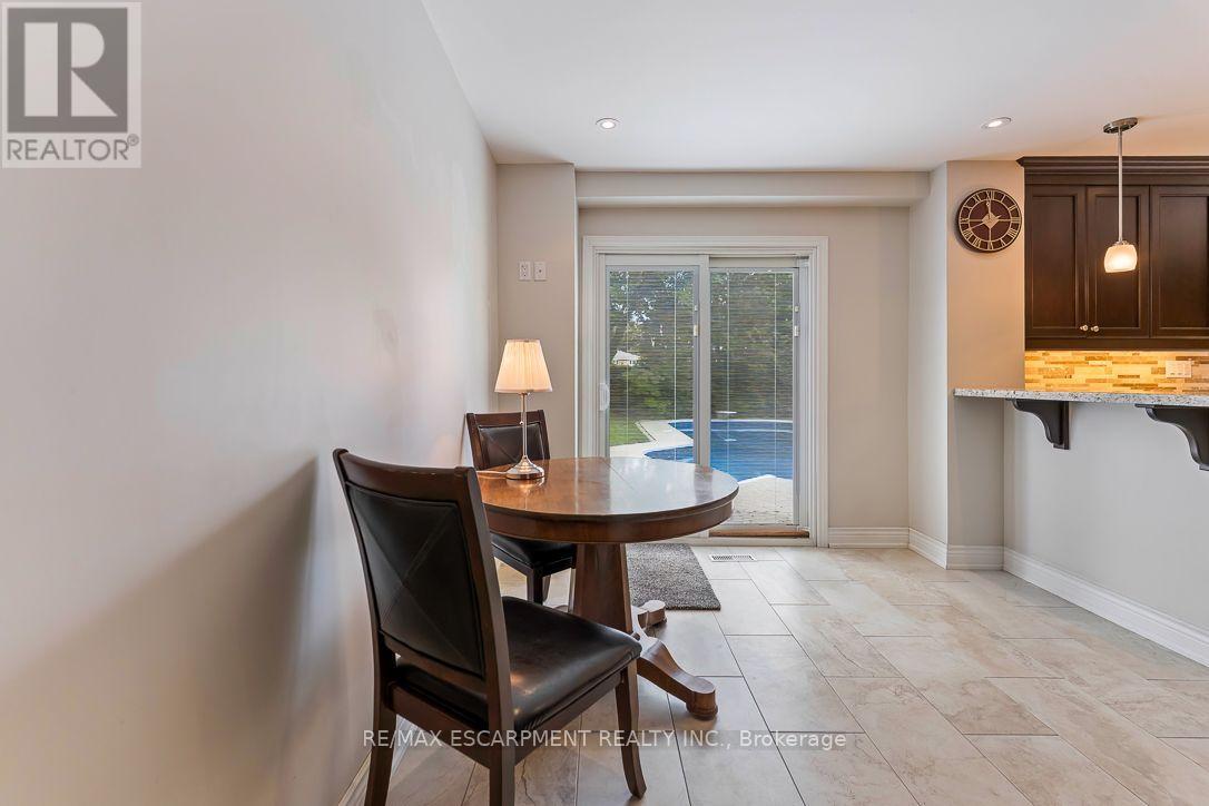 1149 Mesa Crescent, Mississauga, Ontario  L5H 4B3 - Photo 11 - W13845678