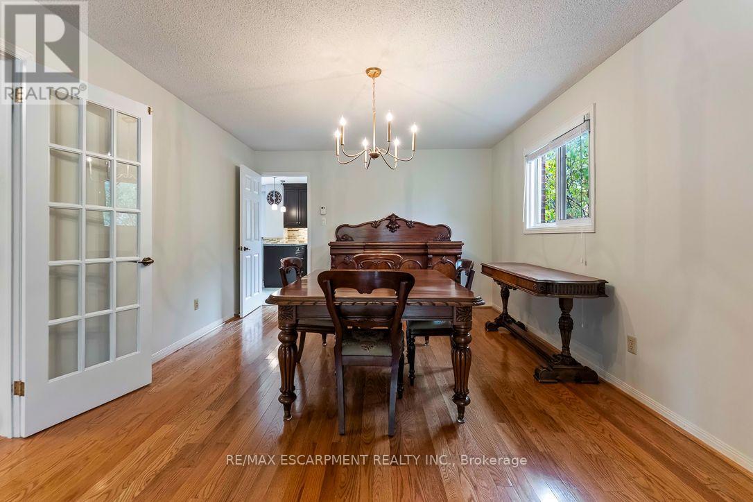 1149 Mesa Crescent, Mississauga, Ontario  L5H 4B3 - Photo 12 - W13845678