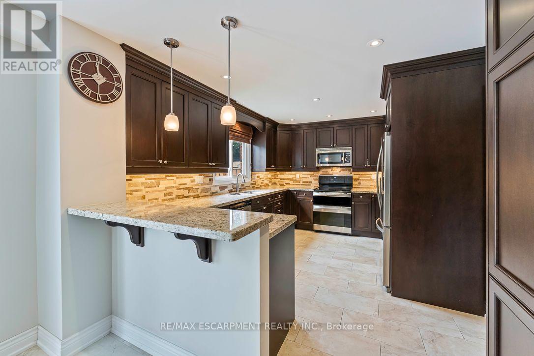1149 Mesa Crescent, Mississauga, Ontario  L5H 4B3 - Photo 7 - W13845678