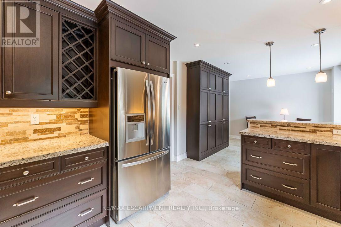 1149 Mesa Crescent, Mississauga, Ontario  L5H 4B3 - Photo 9 - W13845678