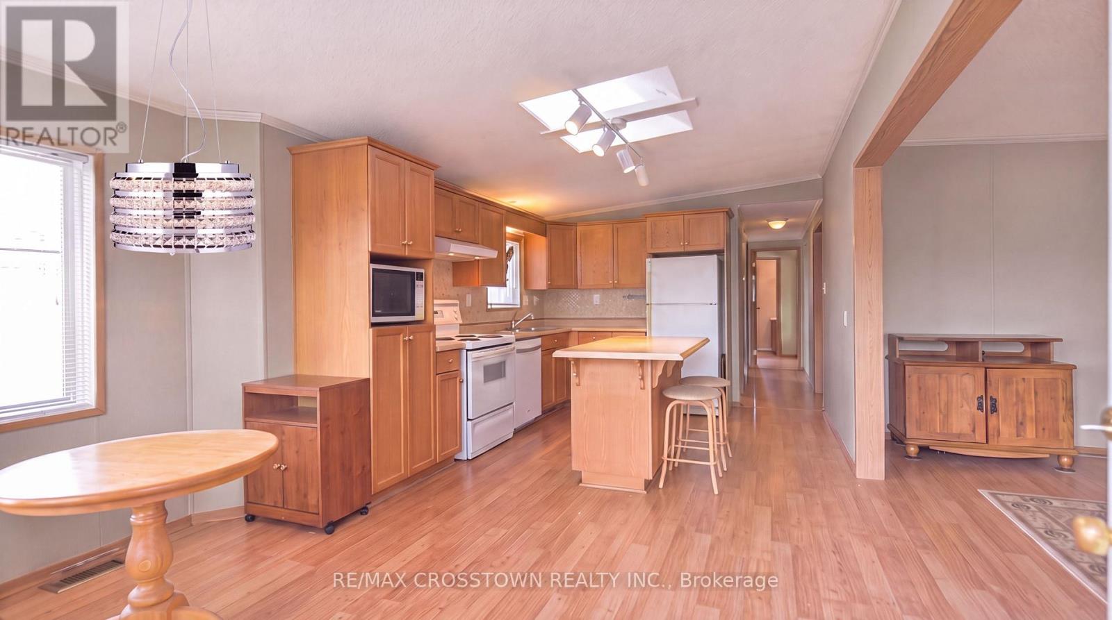 4101 Wesley Street, Severn, Ontario  L3V 0V4 - Photo 8 - S13501806