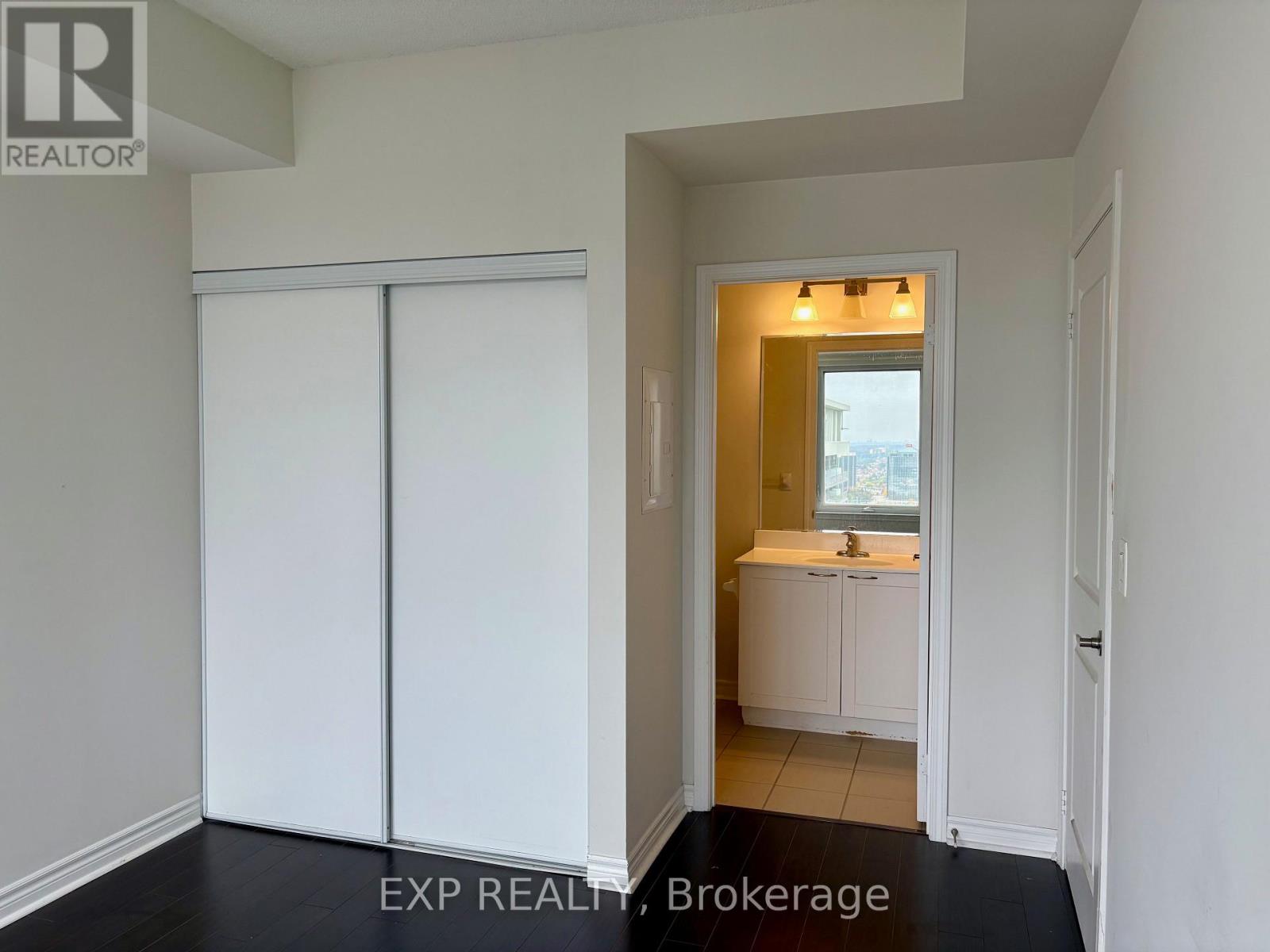 2304 - 385 Prince Of Wales Drive, Mississauga, Ontario  L5B 0C6 - Photo 16 - W13837630