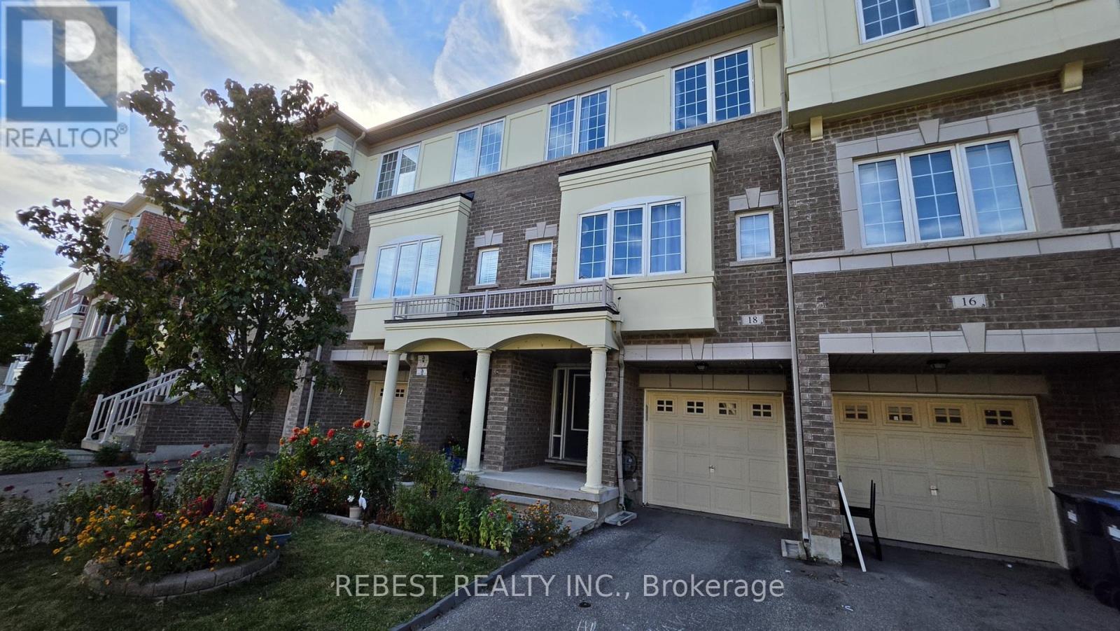 18 Aspen Hill Road, Brampton, Ontario  L6Y 6E3 - Photo 5 - W13845386