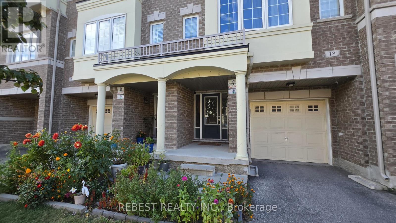 18 Aspen Hill Road, Brampton, Ontario  L6Y 6E3 - Photo 2 - W13845386