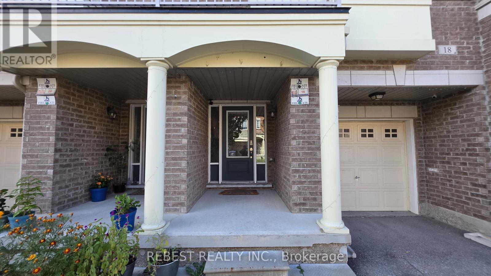 18 ASPEN HILL ROAD, Brampton, Ontario
