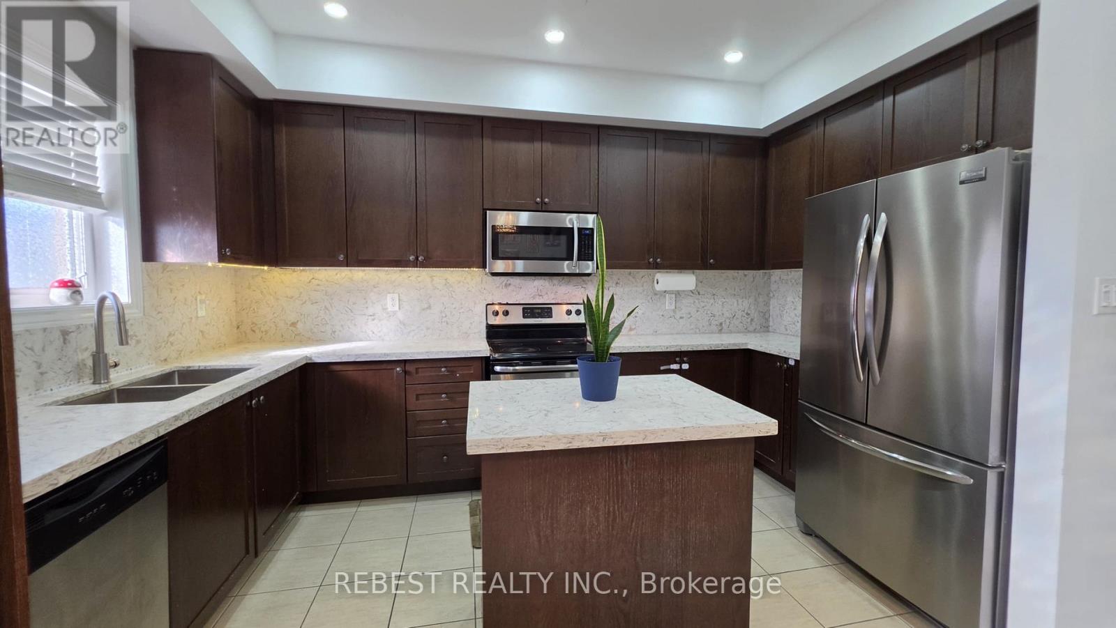 18 Aspen Hill Road, Brampton, Ontario  L6Y 6E3 - Photo 12 - W13845386