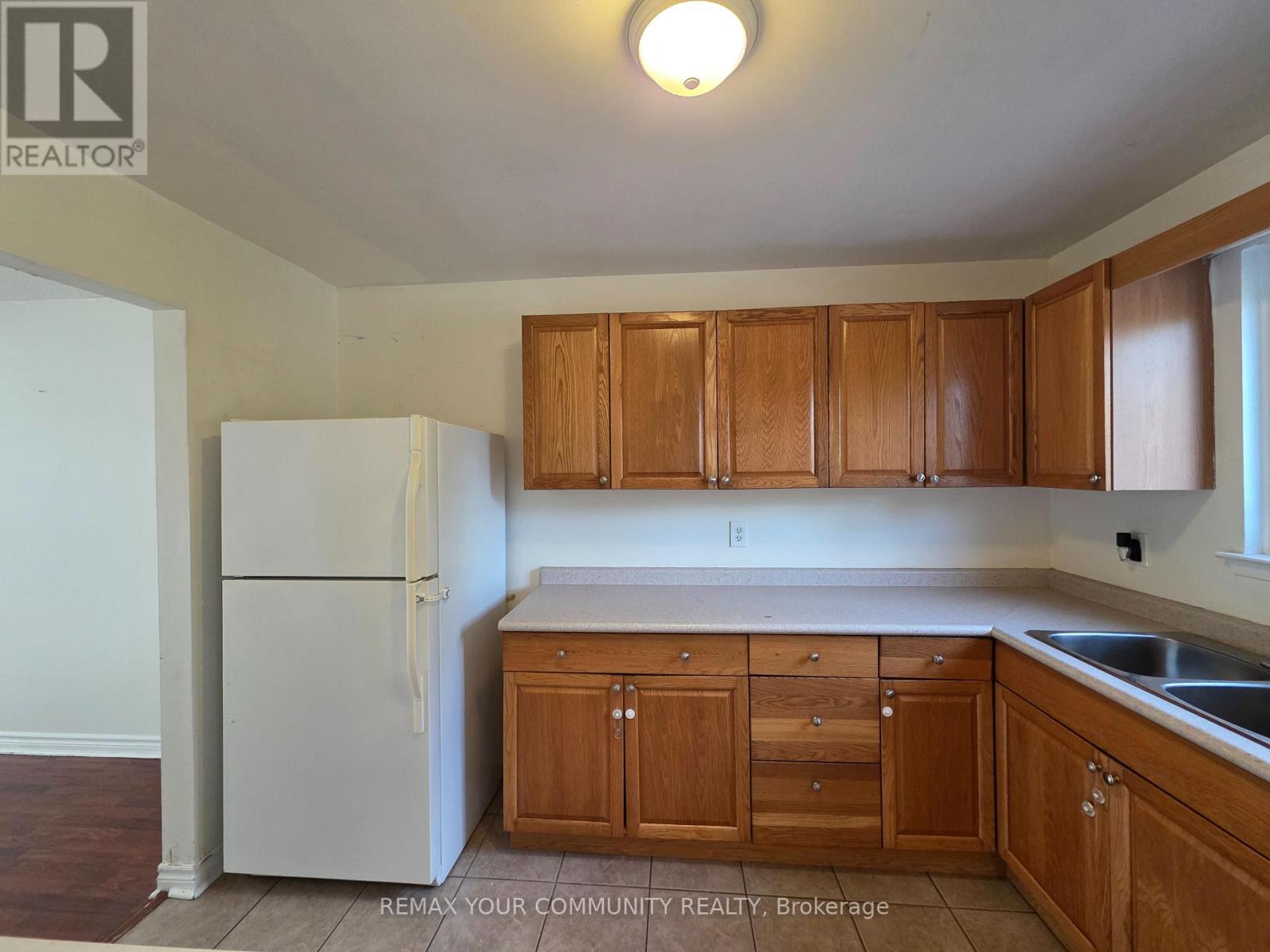 Main - 331 Phillip Murray Avenue, Oshawa, Ontario  L1J 1H1 - Photo 6 - E13844296